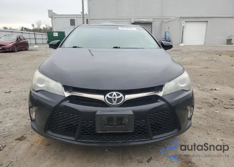2015 Toyota Camry Le z USA, uszkodzony, nr VIN 4T1BF1FK3FU486922
